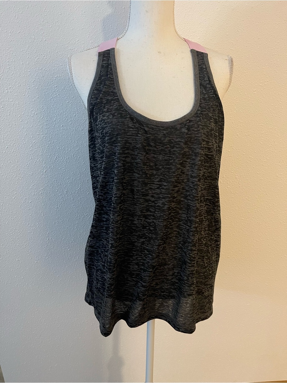 Old navy active xl Women’s Black Space-Dye Racerback Tank Top